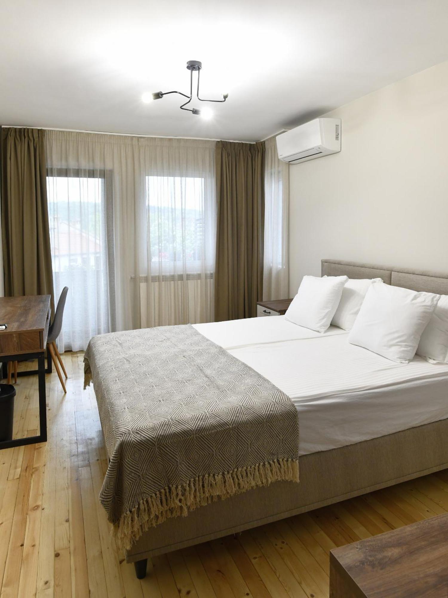 Guest House Lazara Veliko Tărnovo Esterno foto