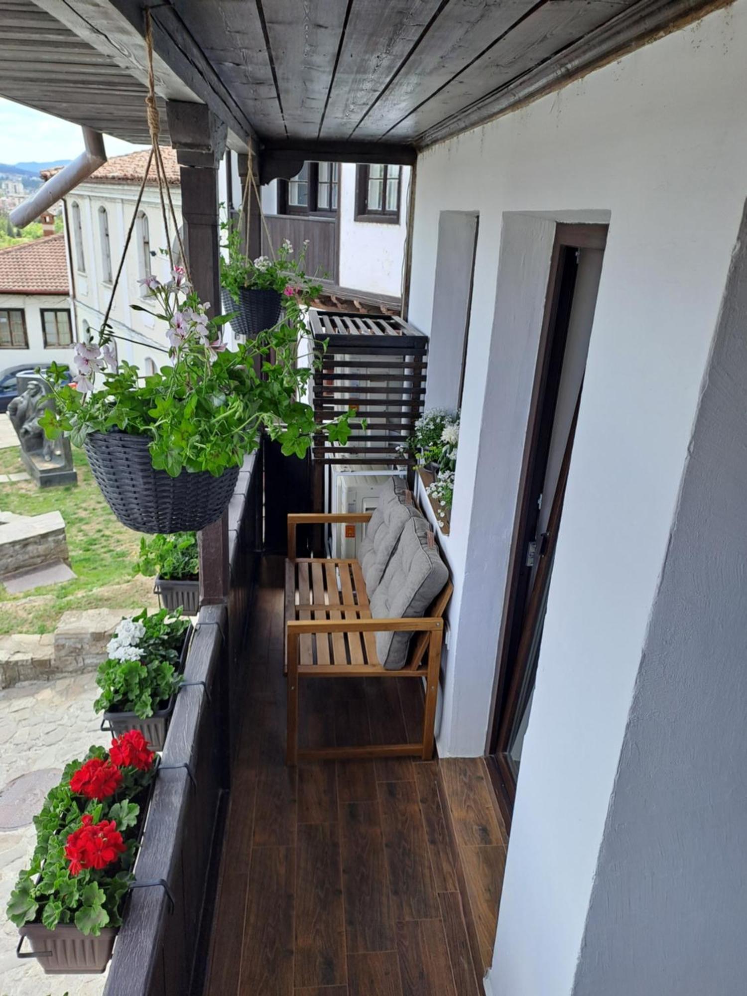Guest House Lazara Veliko Tărnovo Esterno foto