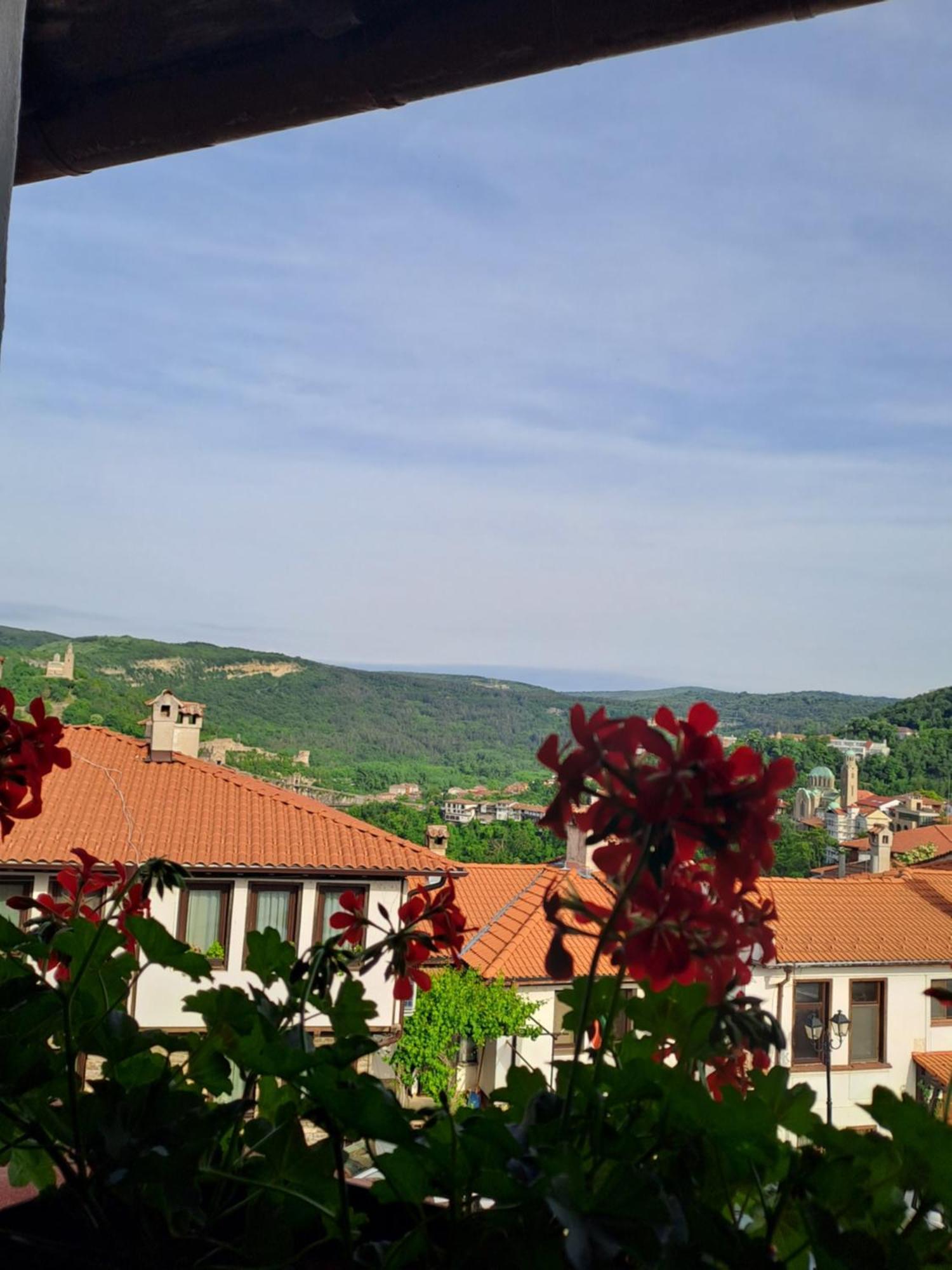 Guest House Lazara Veliko Tărnovo Esterno foto