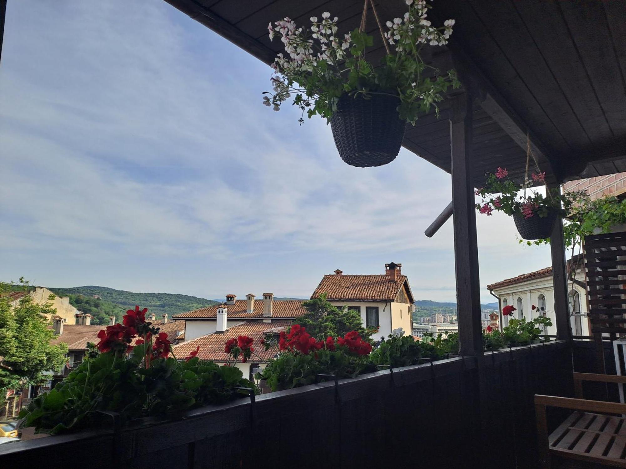 Guest House Lazara Veliko Tărnovo Esterno foto