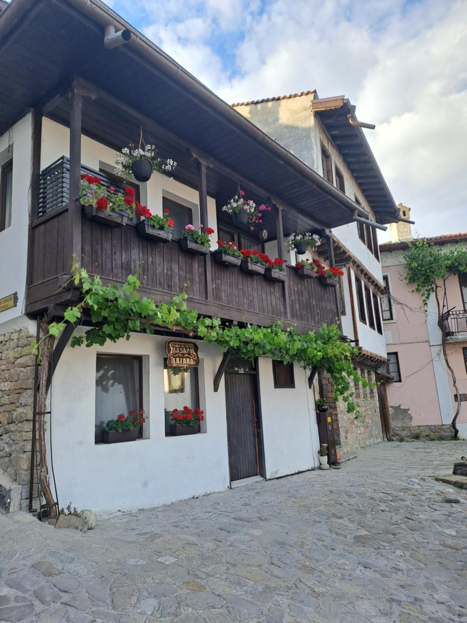 Guest House Lazara Veliko Tărnovo Esterno foto