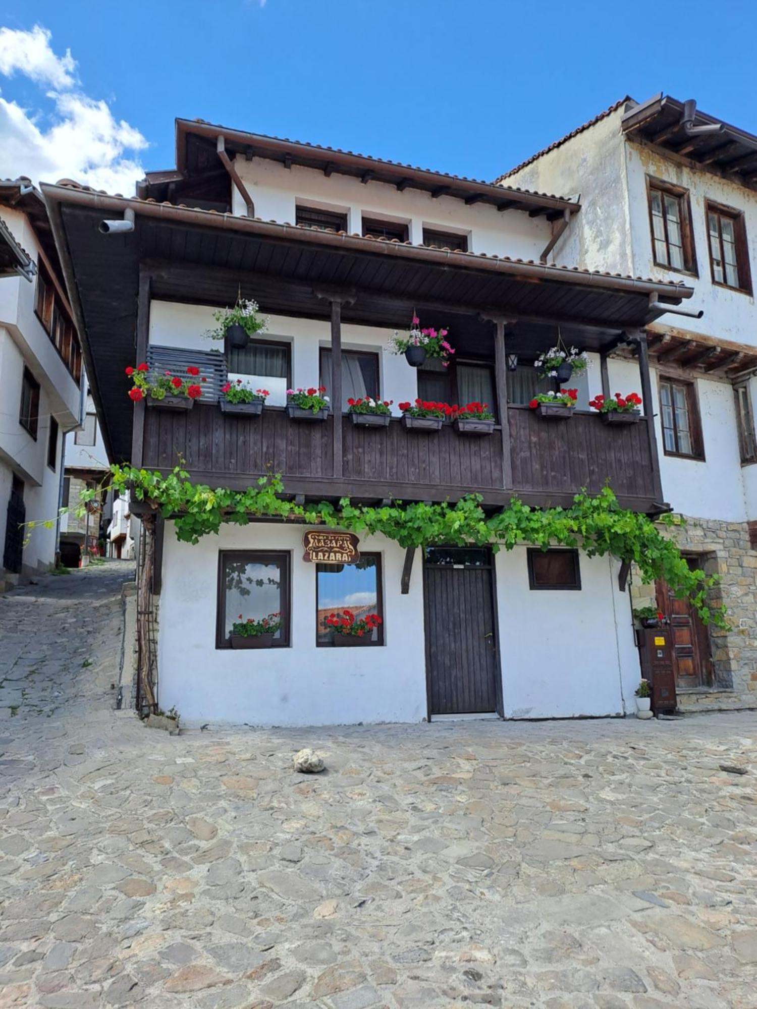 Guest House Lazara Veliko Tărnovo Esterno foto
