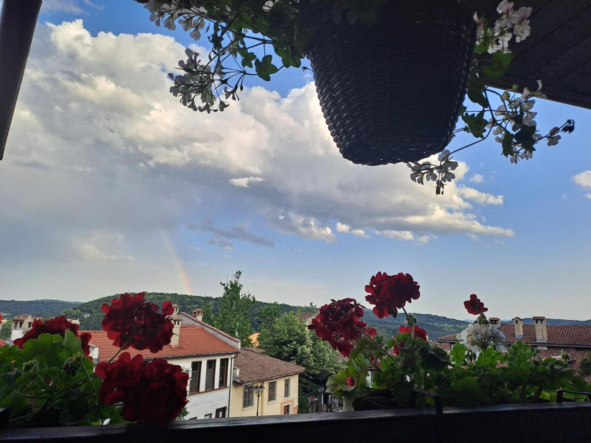 Guest House Lazara Veliko Tărnovo Esterno foto